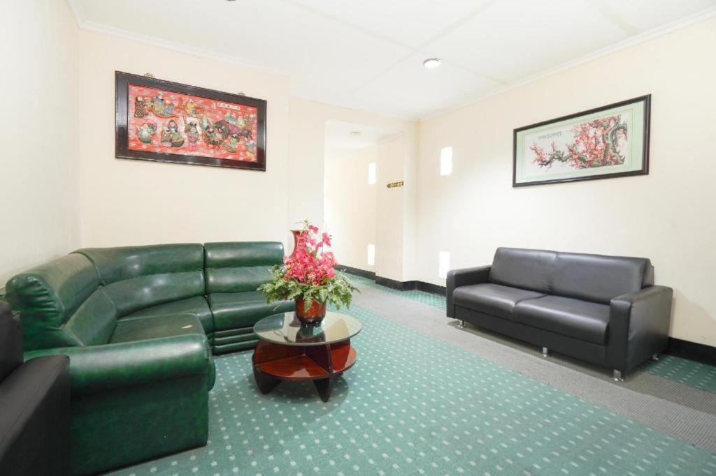 New Grand Park Hotel Surabaja Zewnętrze zdjęcie