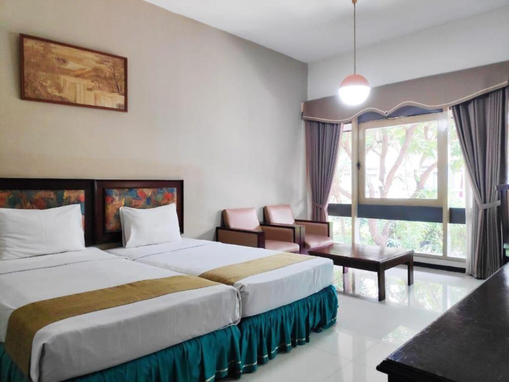 New Grand Park Hotel Surabaja Zewnętrze zdjęcie