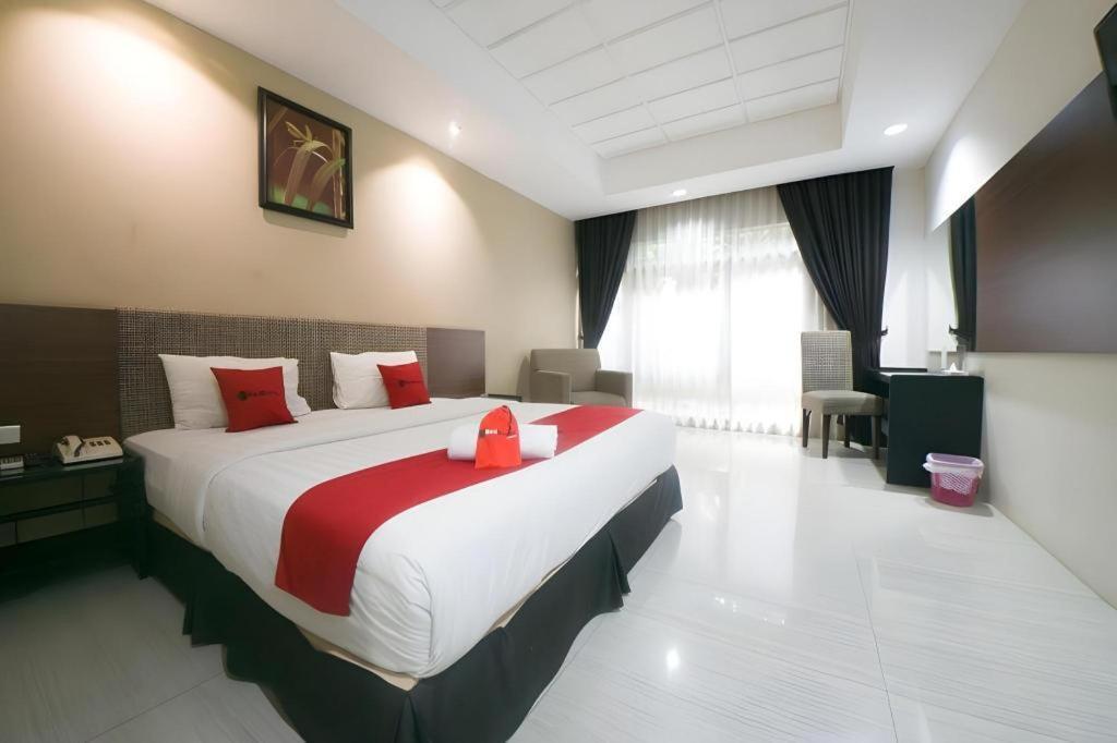 New Grand Park Hotel Surabaja Zewnętrze zdjęcie