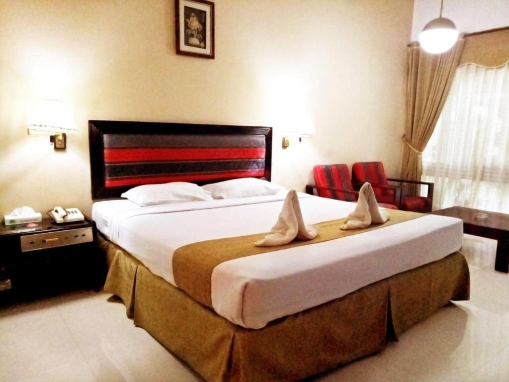 New Grand Park Hotel Surabaja Zewnętrze zdjęcie