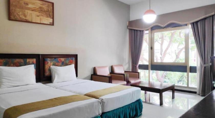 New Grand Park Hotel Surabaja Zewnętrze zdjęcie